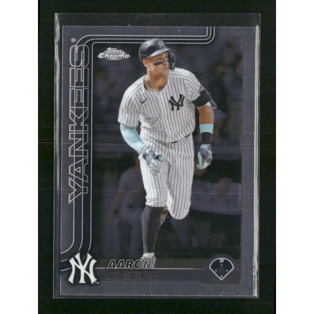 Aaron Judge 2025 Topps Chrome #99 - Trading Card