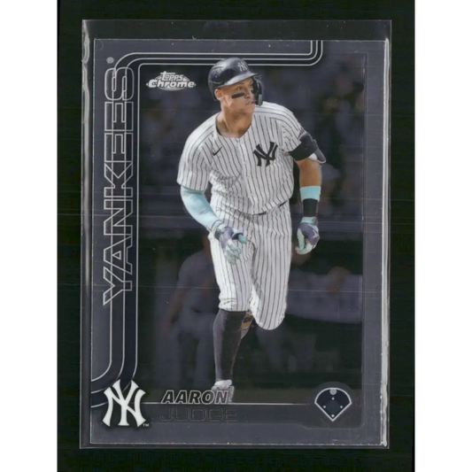 Aaron Judge 2025 Topps Chrome #99 - Trading Card